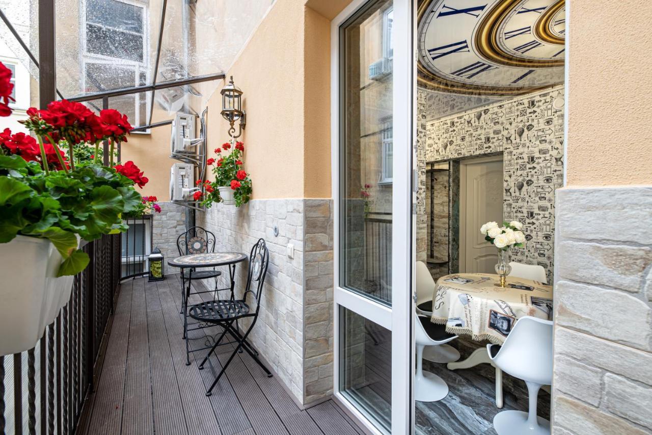 2 - Bedroom Apartments Galicia Lviv Dış mekan fotoğraf