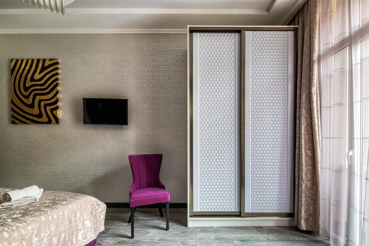 2 - Bedroom Apartments Galicia Lviv Dış mekan fotoğraf