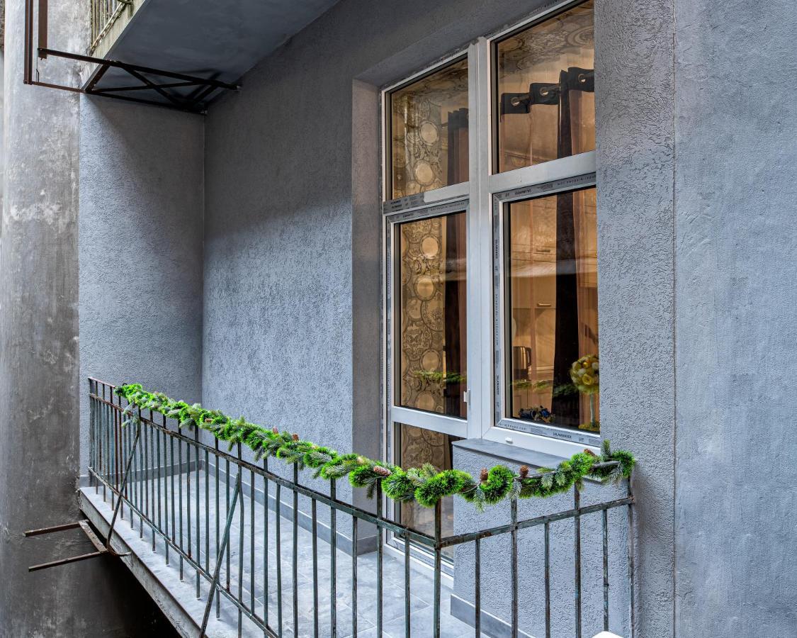 2 - Bedroom Apartments Galicia Lviv Dış mekan fotoğraf