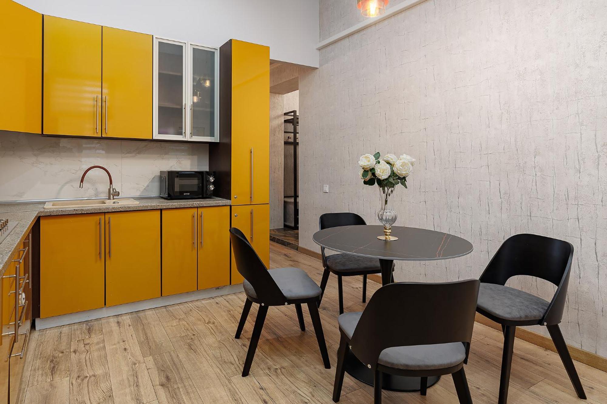 2 - Bedroom Apartments Galicia Lviv Dış mekan fotoğraf