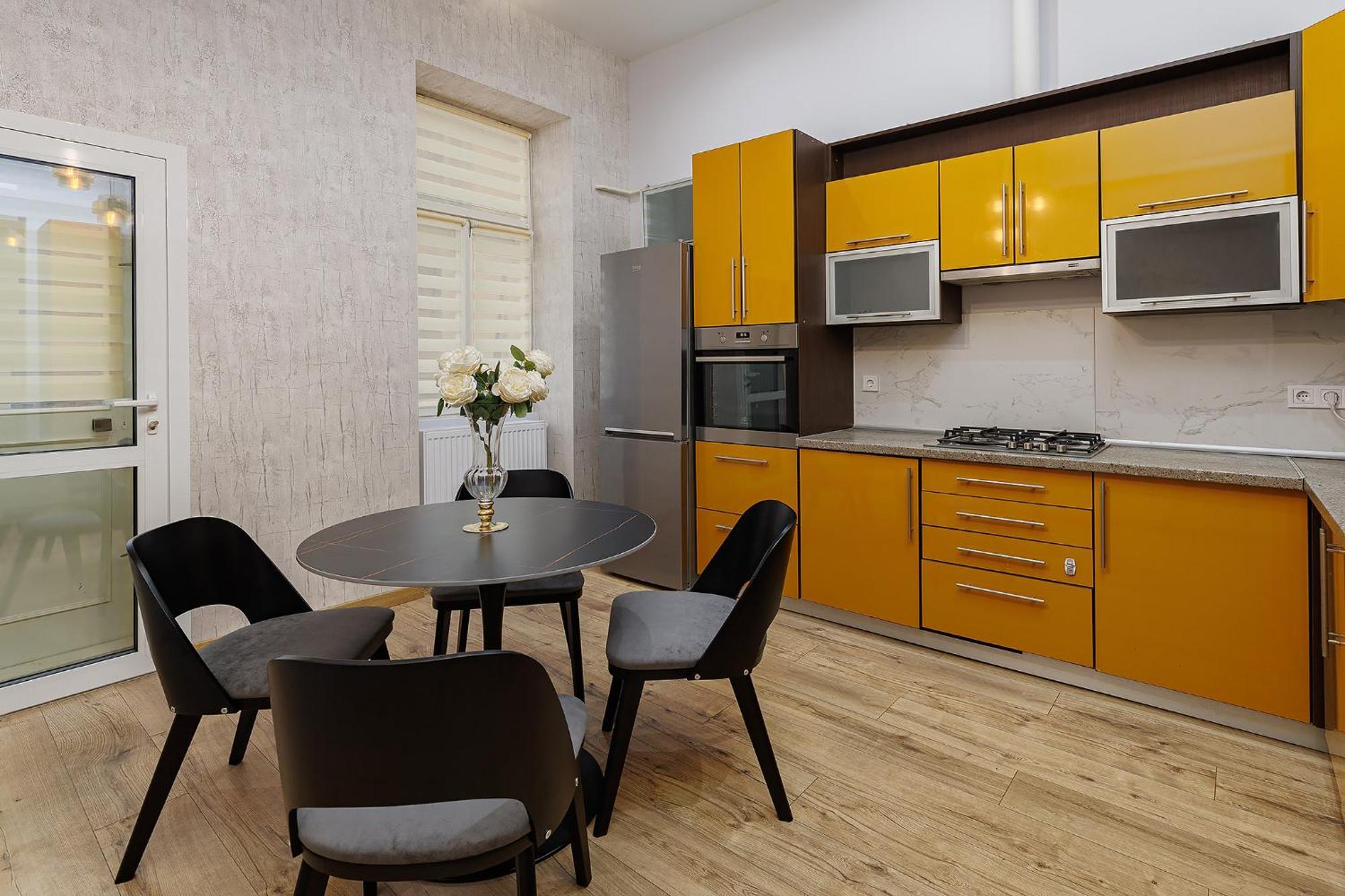 2 - Bedroom Apartments Galicia Lviv Dış mekan fotoğraf
