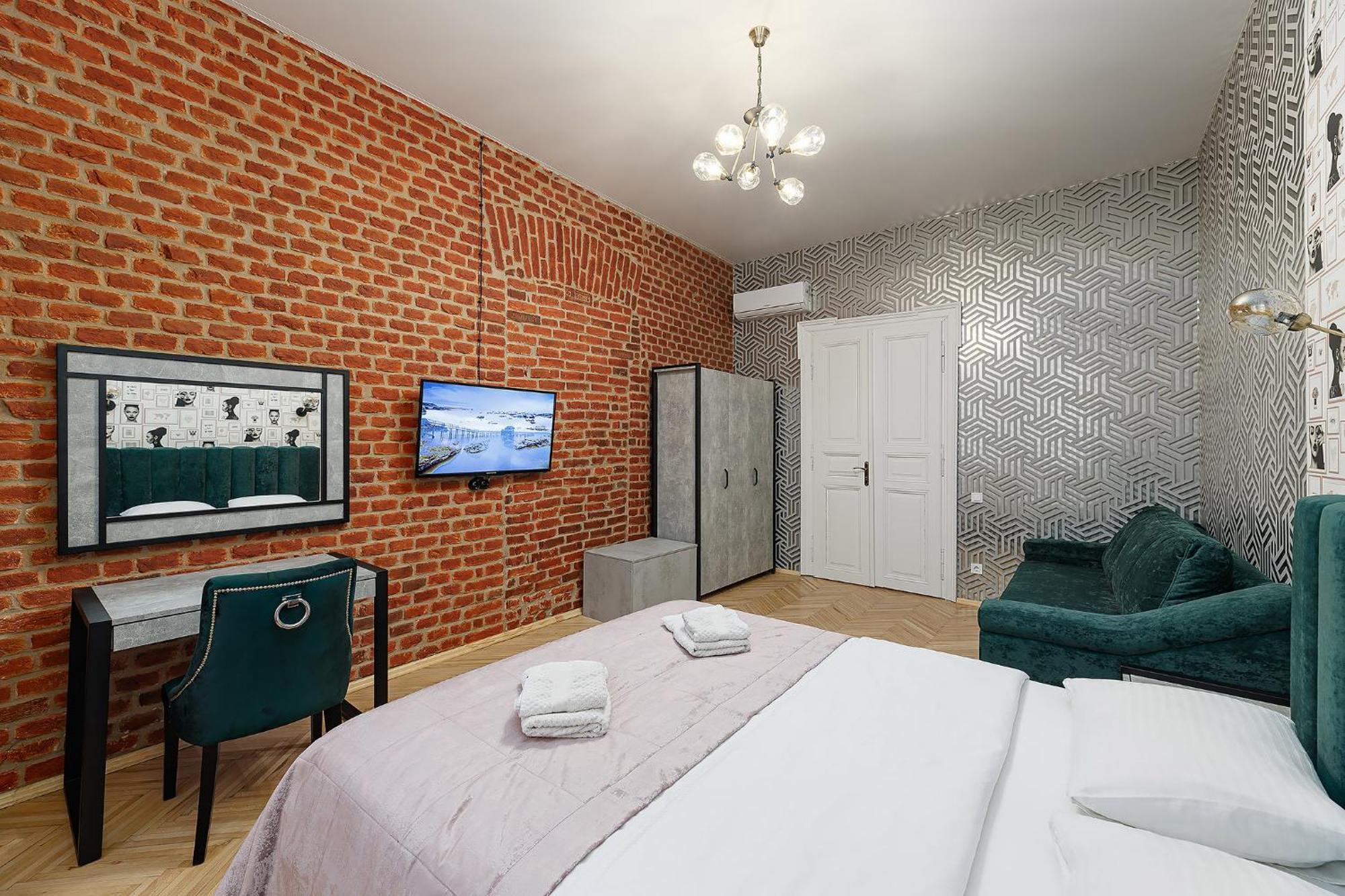2 - Bedroom Apartments Galicia Lviv Dış mekan fotoğraf