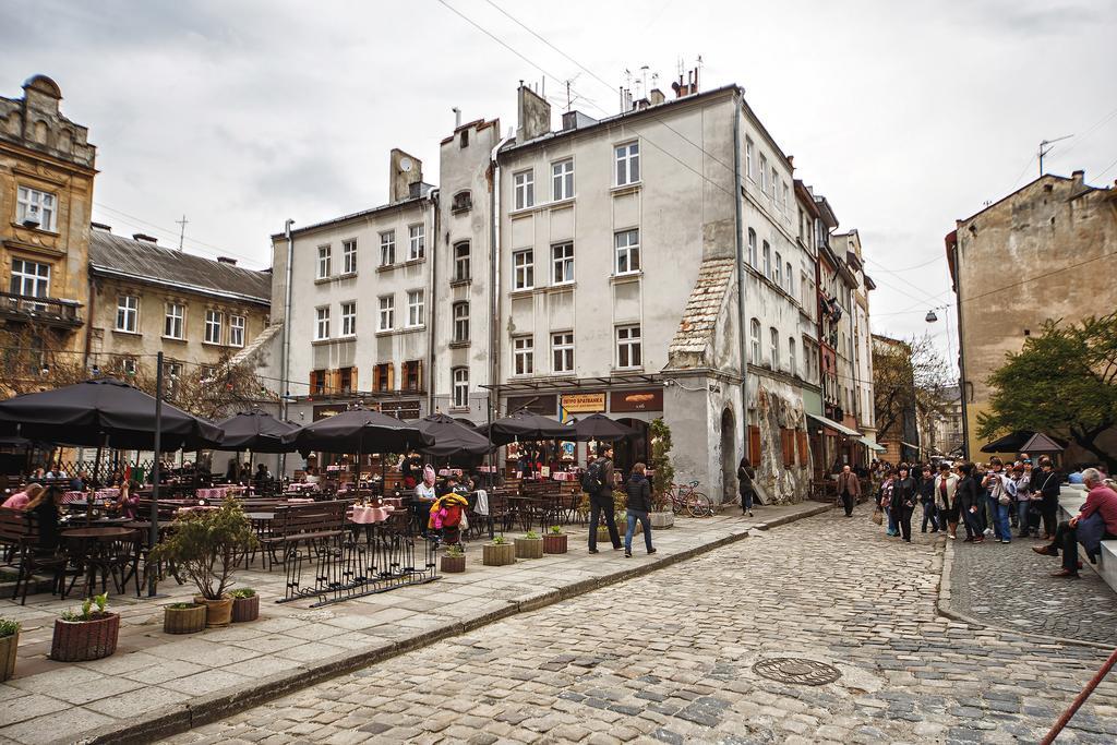 2 - Bedroom Apartments Galicia Lviv Dış mekan fotoğraf